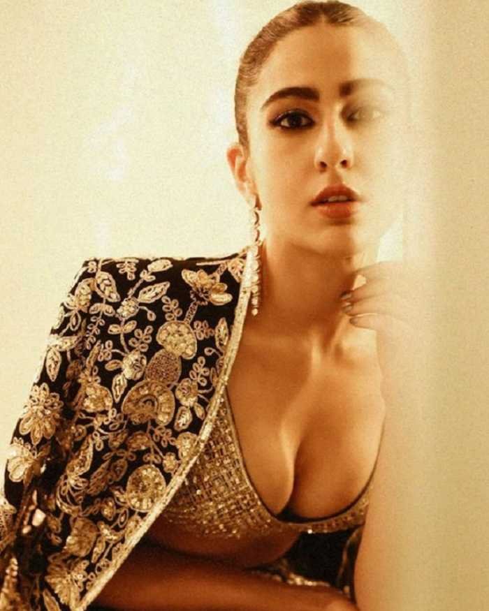 sara ali khan 17